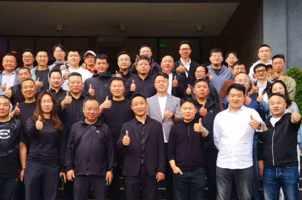 从中国到东非：正泰安能携国内代理商赴肯尼亚，共启光伏合作新征程